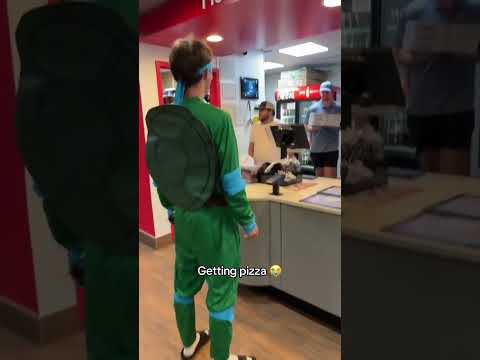 Their outfits 😭 (via @bradyblum_/TT)