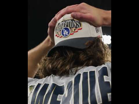 Tyler Glasnow takes it all in! #WorldSeries 💙