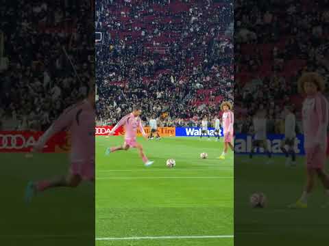 This is amazing from Messi 😯