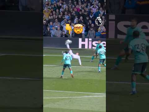 You Need To See This Bicycle Kick 🫨