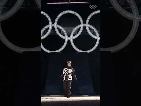 When Johnny Lyall snowboarded through the Olympic rings at Vancouver 2010. 🏂👏