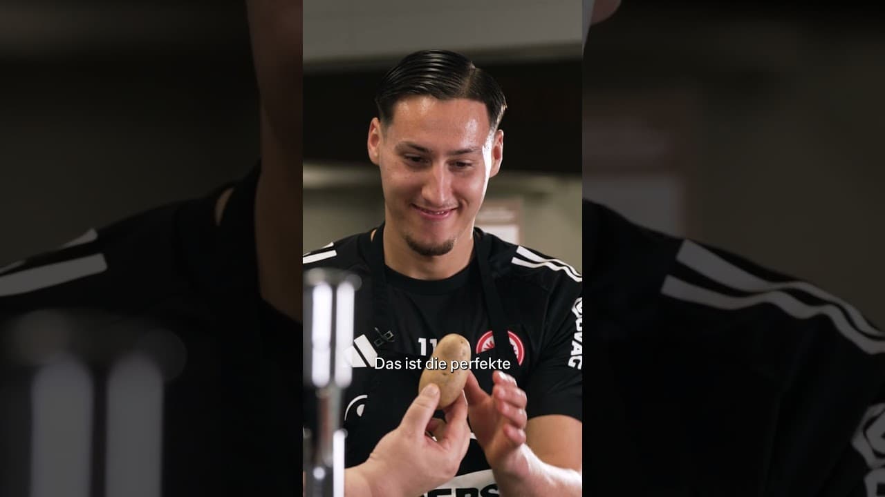 Younes Ebnoutalib wird von Bernd herausgefordert 😳🥔