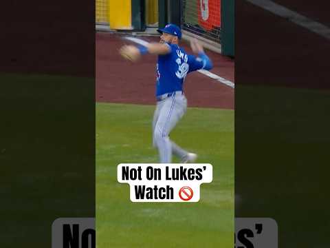 What a throw by Nathan Lukes 😨 #MLB #BlueJays #Toronto