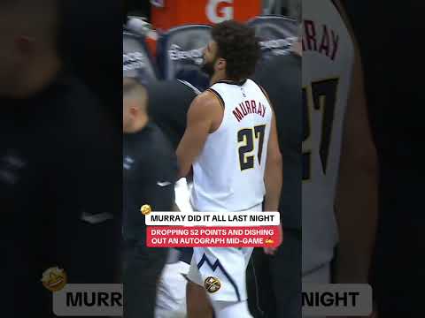 Jamal signs an autograph mid-game after drop 50!