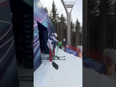 Carve up the slalom course at the Winter Olympics ⛷️