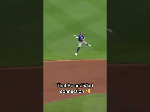 This Vlad Jr. full extension 😮‍💨 (via @bluejays/TT)