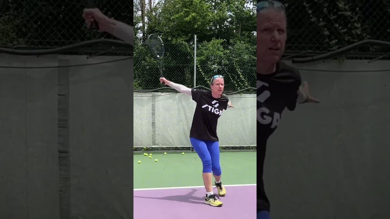 Which do you like better? #tennisbackhand