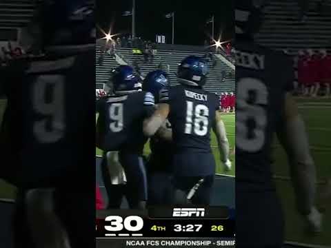 INSANE catch from Villanova in FCS semifinal 😱 #shorts