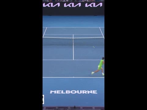 A CRUCIAL hold from Carlos! 🔥