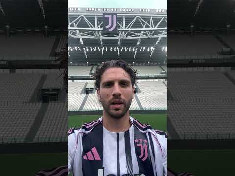 A message straight to you all! #shorts #juventus