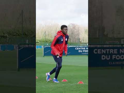 Ousmane de retour sur les terrains à Clairefontaine 💪