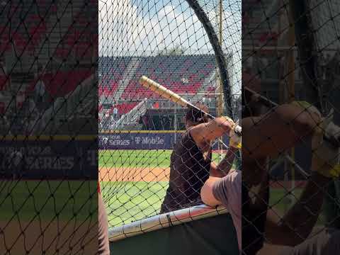 Fernando Tatis Jr. and Manny Machado hitting ABSOLUTE TANKS ahead of the #MexicoCitySeries 😳