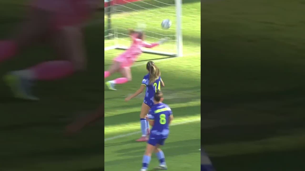 Distance? No problem for Leicy Santos 🎯