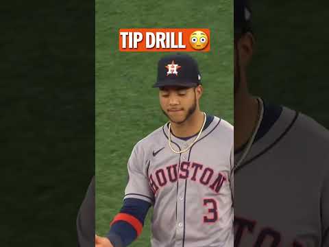 Jeremy Peña somehow came away with a catch here 😅