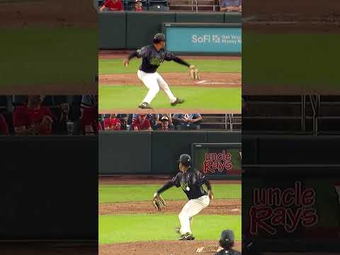 Cardinals prospect Jurrangelo Cijntje notched strikeouts as a righty AND a lefty in the same game!