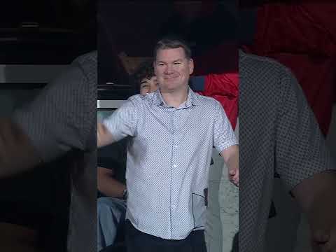 Arizona Men's Basketball Coach Tommy Lloyd in the house tonight! #shorts | Phoenix Suns