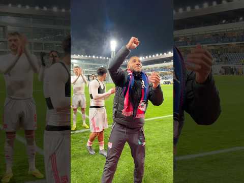 Cette communion avec nos Gones présents en Serbie ❤️💙 Merci pour votre soutien ! 🙌🦁 #europaleague