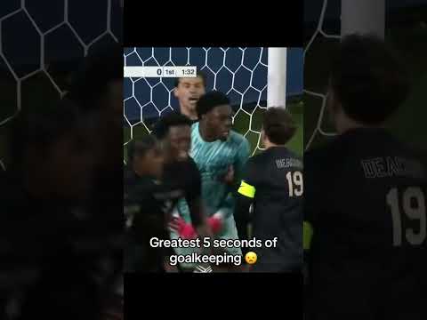 He was not letting them get anything 😤 (via @wakemsoccer/IG)