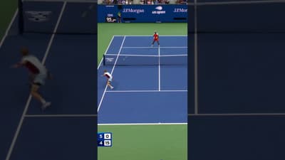 How GOOD is this drop shot! 🤯
