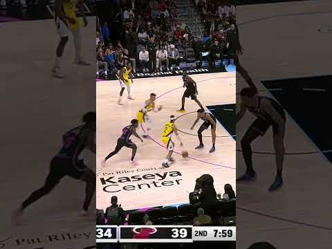 Andrew Nembhard Drops Dime to Micah Potter for Slam  👀