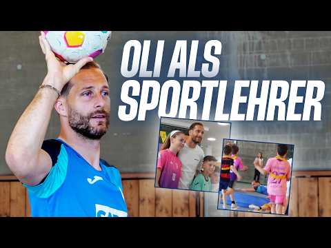 Oli BAUMANN zurück in der SCHULE!?😳 | Fußball, Mattenrutschen und lachende Kinderherzen 🥰⚽️