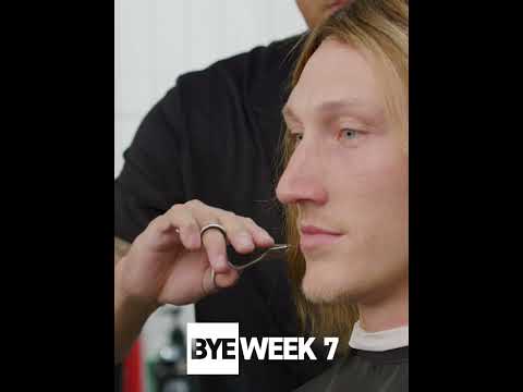The Jags game Trevor Lawrence a haircut for their schedule release 😭 (via @jaguars/X)