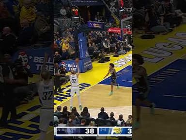 A No-Look DIME from T.J. McConnell & Jay Huff Finishes from the Corner 🔥