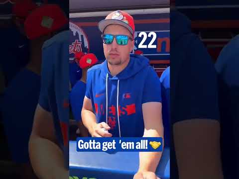 Juan Soto wasn't leaving any hands behind 😆