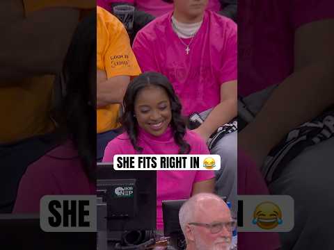 Zora Stephenson fits in perfect with the Spurs fans 😂