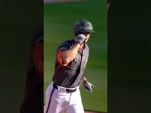 Jared Young with his first home run of the season 💣#mets #mlb #sports #highlights #baseball