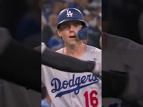 MOOKIE BETTS, CLEANUP HITTER! #WorldSeries 🙌