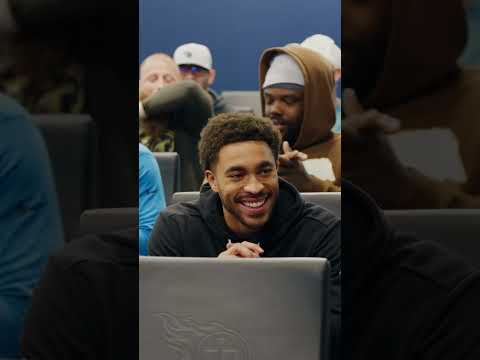 How Chimere Dike found out he made his first Pro Bowl 🥹 (via @Titans/X)