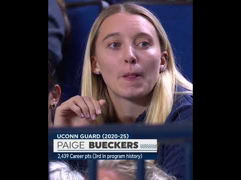 Paige Bueckers supporting her former teammates at the Armed Forces Classic 🙌