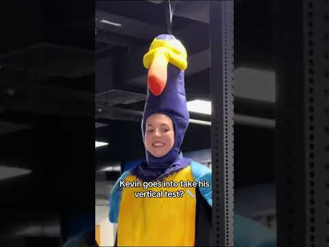 Kevin from ‘Up’ clocks in to take his vertical test 😂 (via kentuckyvb/TT)