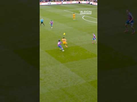 Gomez's IMPRESSIVE Flick 😱👏