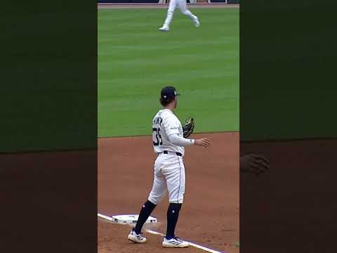 What a view 😮 Jake Rogers throws it over the batter to pick off Vladimir Guerrero Jr. at third base!