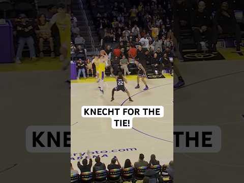 Dalton Knecht ties the game with a triple!