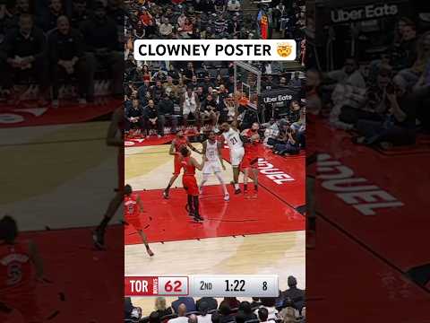 Noah Clowney gets up for a nasty poster!