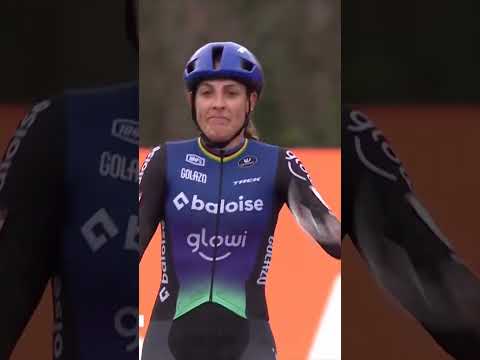 A perfect TEN 🔟 🖐️🖐️ Lucinda Brand dominates in Namur to claim her 10th victory of the season.