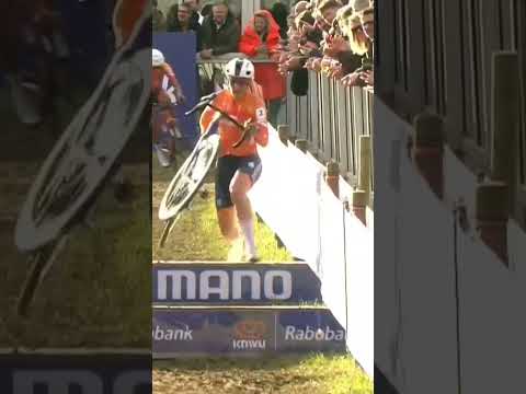 Puck Pieterse crashes out of contention 😩