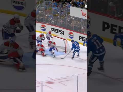 Necas creates a free goal for Nelson