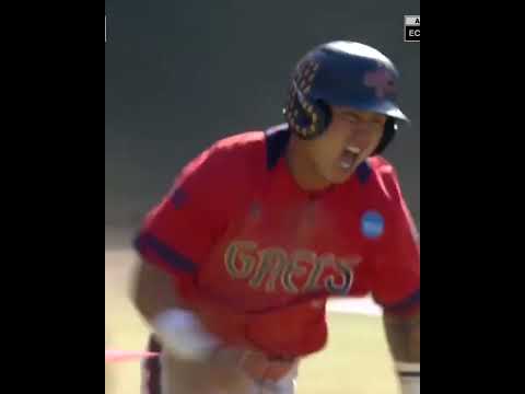 SAINT MARY'S ELIMINATES THE NO. 1 OVERALL SEED UCLA IN WALK-OFF FASHION 😱