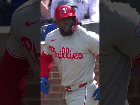 Adolis García brings the ELECTRICITY! ⚡️