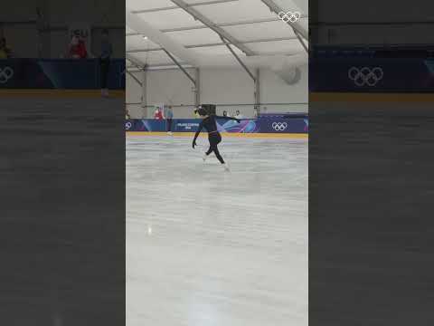 Shin Jia sliding into the short program like 🧊⛸️ #MilanFigureSkating