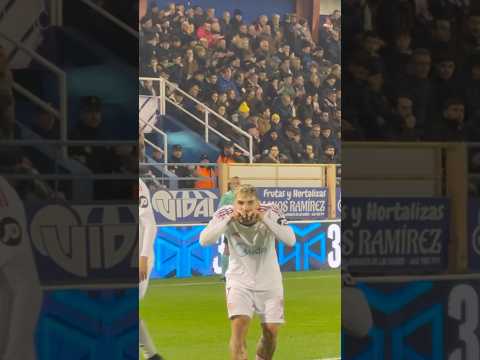 ¡GOLAZO DE ISAAC EN COPA! ⚽️👌🏽 #sevillafc #futbol #copadelrey #shorts