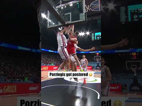 First day and we already have the DUNK of the tournament 😳