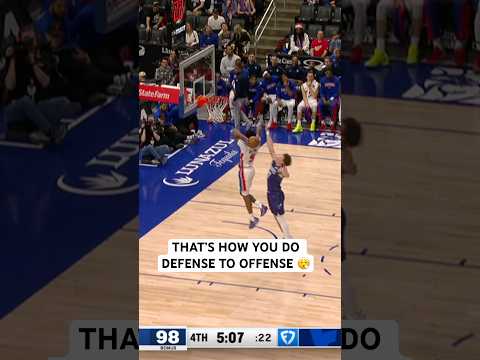 Ausar Thompson with the monster block that leads to a monster dunk