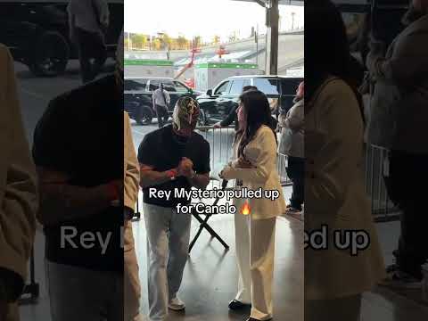 Rey Mysterio at #CaneloCrawford 🥊