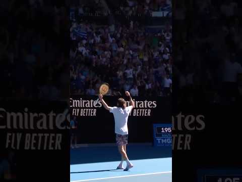 Tsitsipas turning defence into ATTACK! 🤩