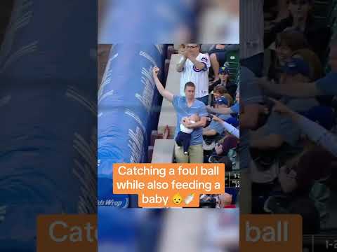 He also caught it over Adrian Gonzalez 😱